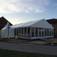 Structure bardage isolé en verre sécurit