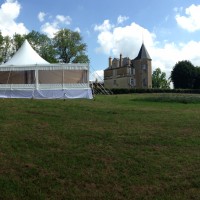 Mariage sous Chapiteau bambou de 375m² (15x25m) 5x5m au Château d'Alger à Avallon